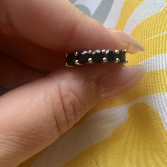 Size 7 ring silver with onyx 5 stones - Picture 2 of 3